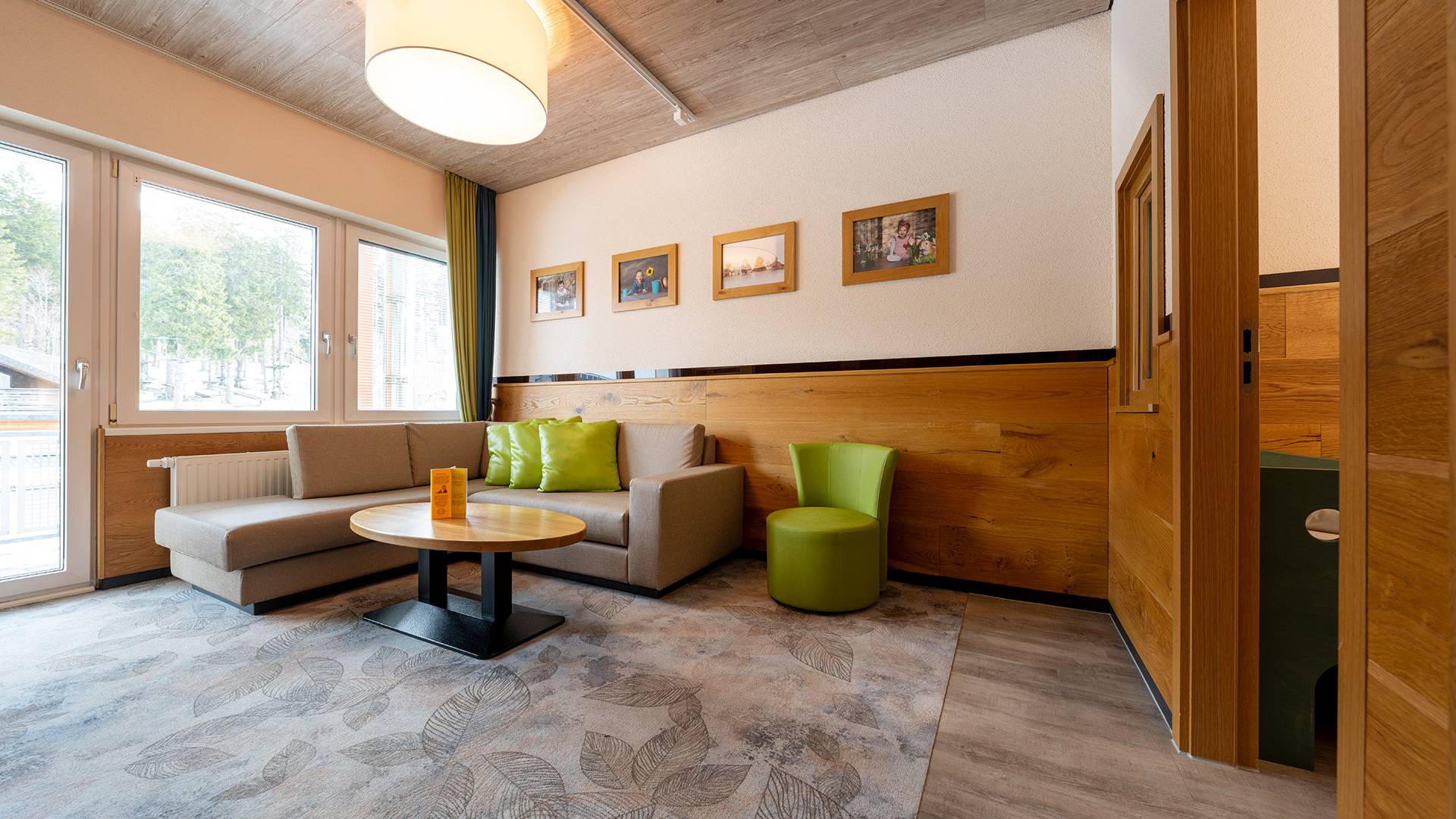 Feldberger Hof Zimmer Family Appartement Wohnzimmer