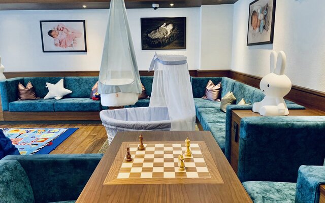 Schach Spiel in der Babylounge