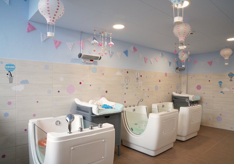 Badewannen im Baby-Spa