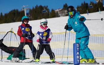 Kinderskikurs mit Skischullehrer